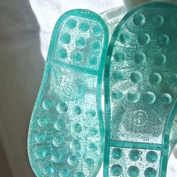 SOLD. - Picture 4 of 5